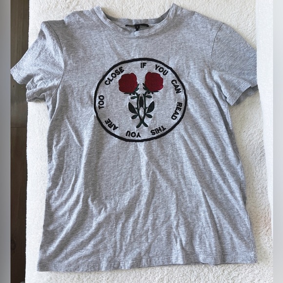 Maje Embroidered T-shirt “If You Can Red This You Are Too Close” Tee Grey Cotton - Picture 2 of 6